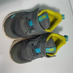 Toddler Nike Revolution Sneakers